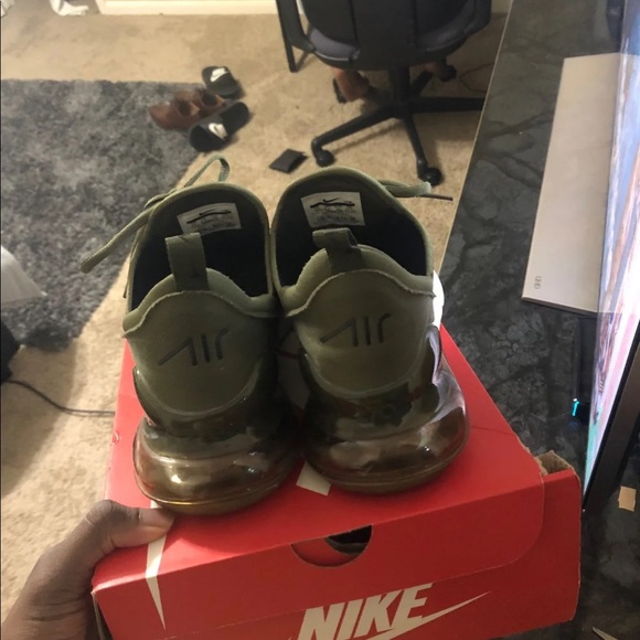 Nike AirMax - Picture 3 of 5